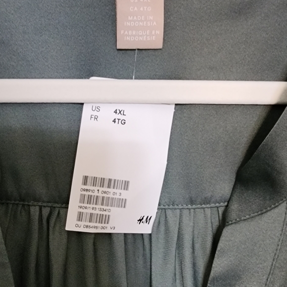 H&M Camo green silky long sleeve dress in 4X - Picture 4 of 6